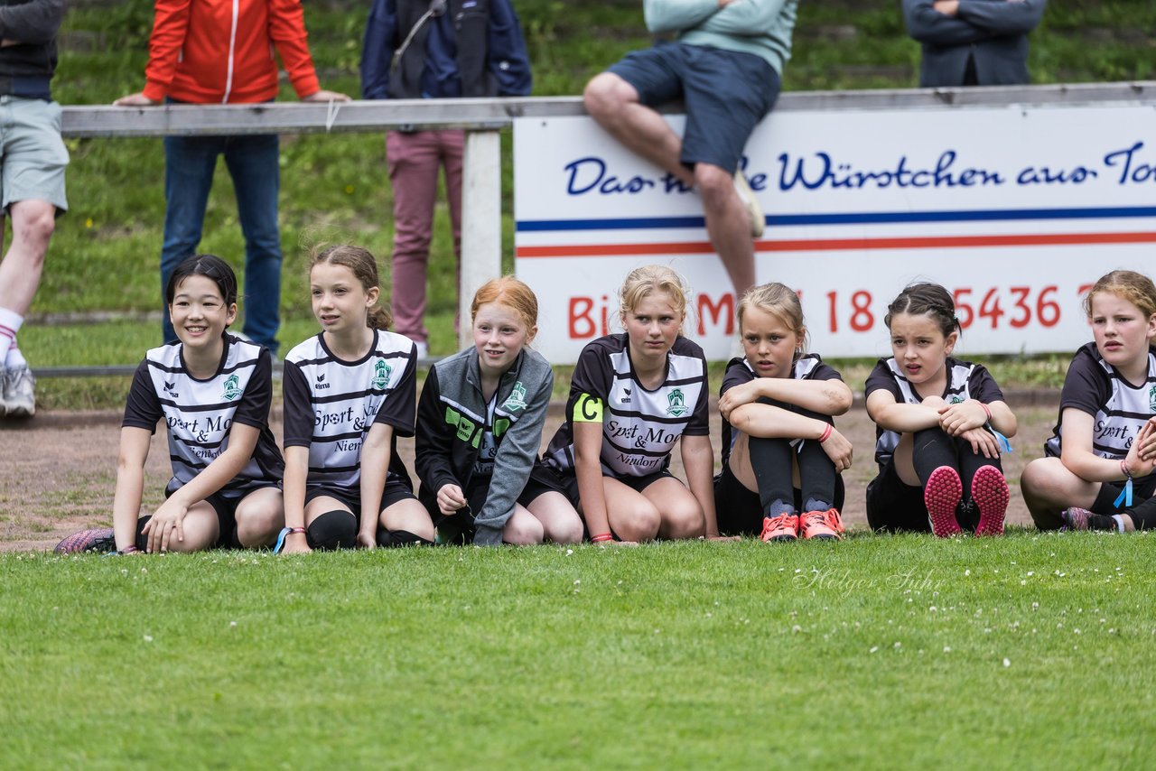 Bild 61 - Loewinnen Cup